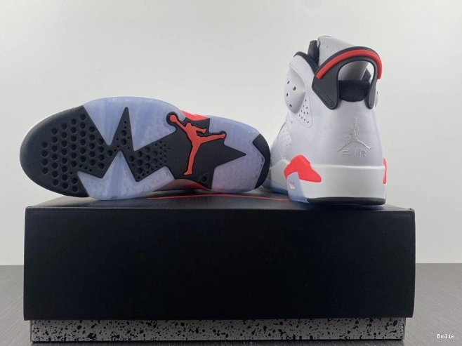 Bmlin Retro (2014) 384664-123 Infrared 6 Jordan White 0824